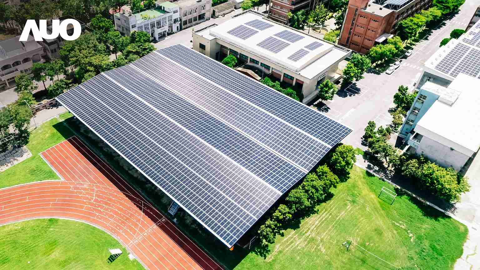 EBpaySunSteel光电整合型浪板具备快速安装、、轻量化优势，，可提升15%发电效能，，，通过国际IEC与台湾VPC认证安全、、、防漏、、、耐候标准