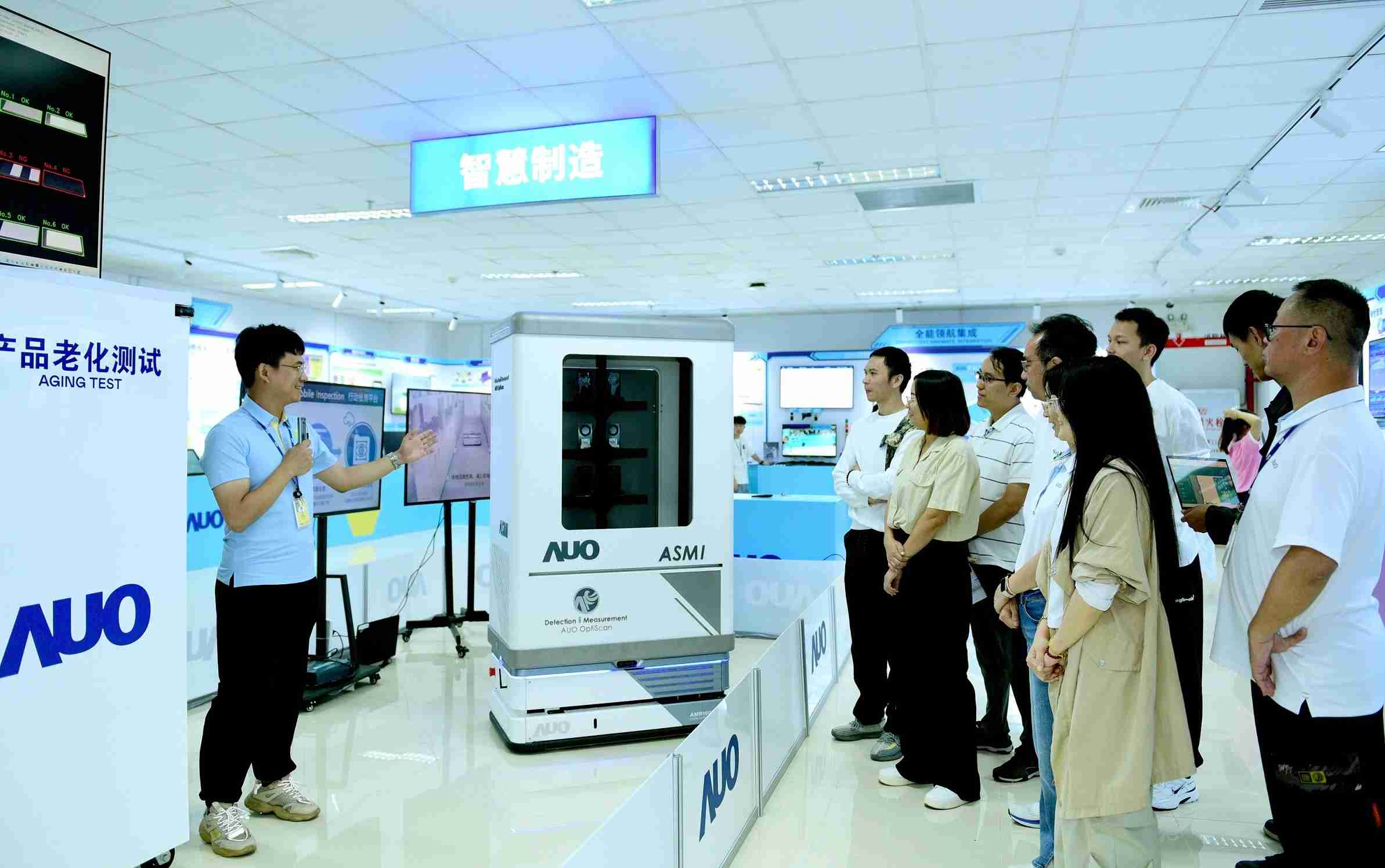 EBpay厦门将5G+ABC技术串联生产管理全流程，，，，打通研发、、、、采购、、生管、、、制程、、设备、、质量等产品全生命周期制造流程，，，，完成数字化设计、、智慧供应链、、智能座舱、、全流程设备管理、、数据驱动优化、、智慧在线检测、、、智慧品管等自适应生产模式升级